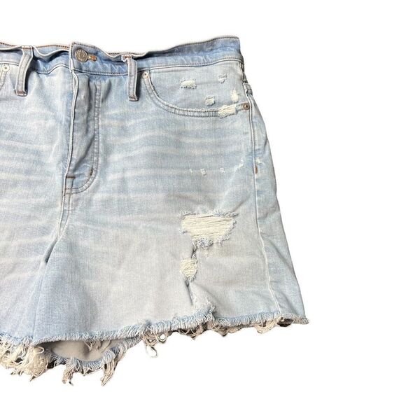 Madewell Light Wash Distressed Denim Shorts - Picture 3 of 13